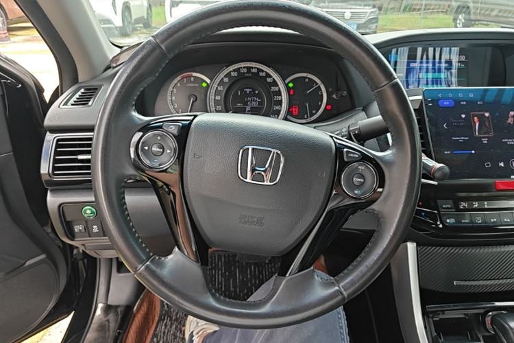 Used Honda Accord 2016 2.0L Luxury Edition Steering Wheel