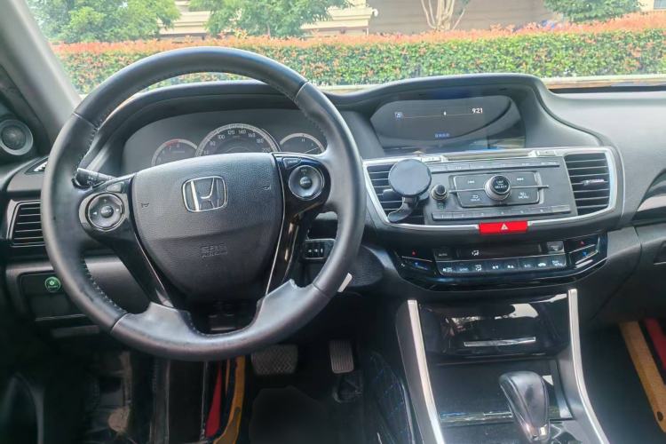 Used Honda Accord 2016 2.0L Luxury Edition Steering Wheel