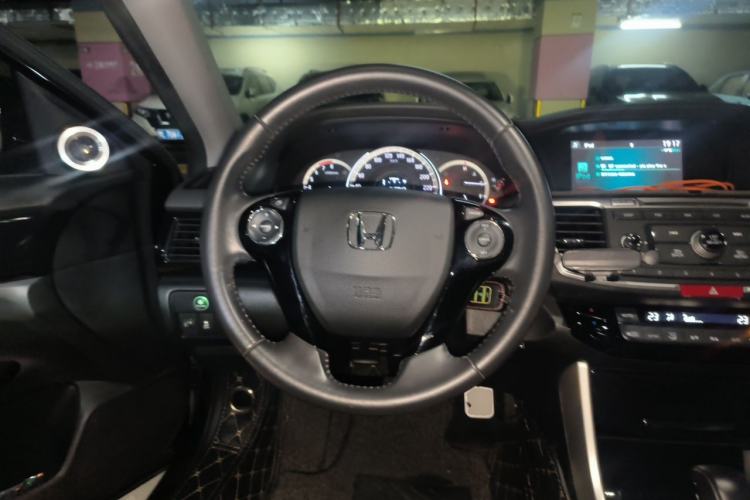 Used Honda Accord 2016 2.0L Luxury Edition Steering Wheel