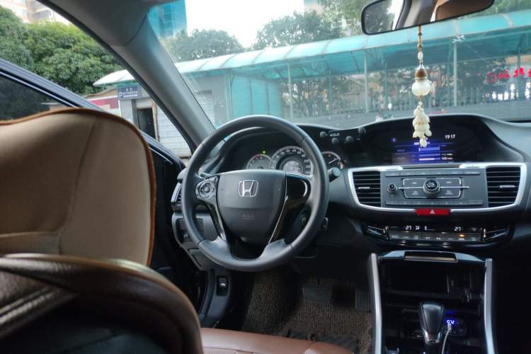 Used Honda Accord 2016 2.0L Elite Edition Steering Wheel