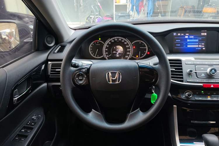Used Honda Accord 2016 2.0L Comfort Edition Steering Wheel
