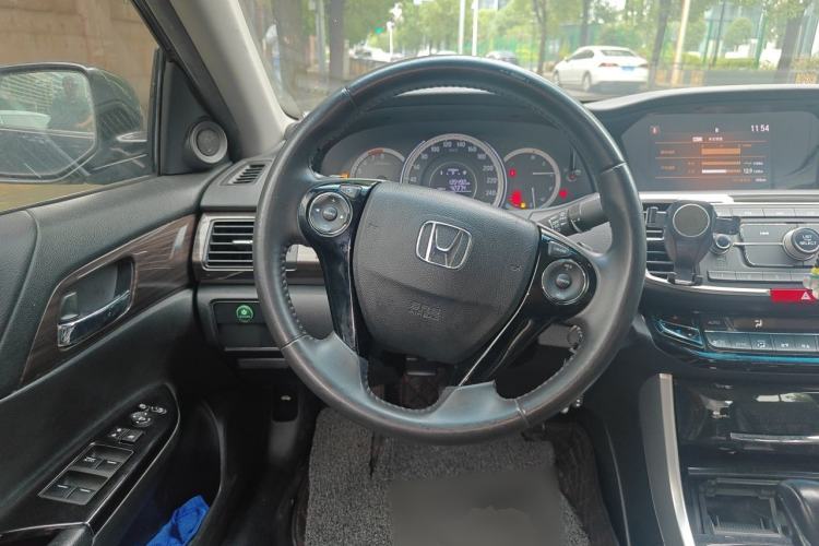 Used Honda Accord 2016 2.4L Comfort Edition Steering Wheel