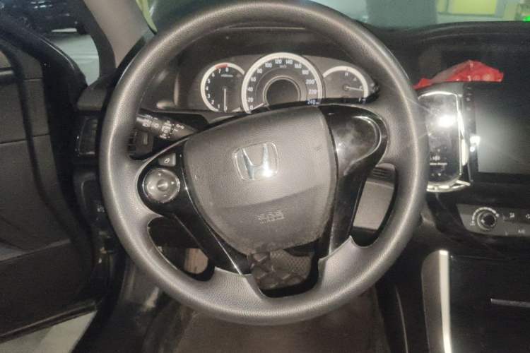 Used Honda Accord 2016 2.0L Comfort Edition Steering Wheel