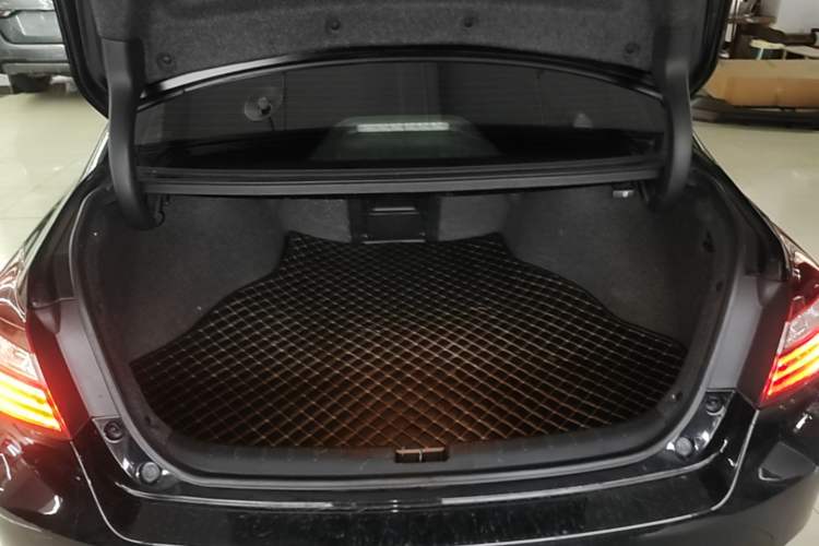 Used Honda Accord 2016 2.0L Comfort Edition Trunk