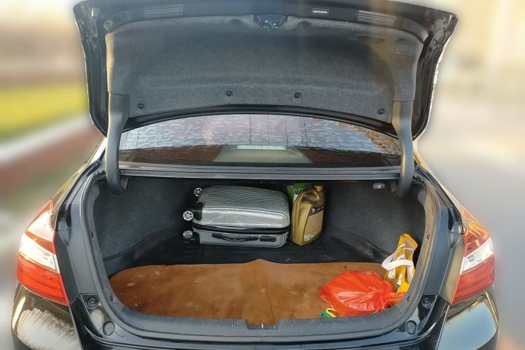 Used Honda Accord 2016 2.0L Comfort Edition Trunk