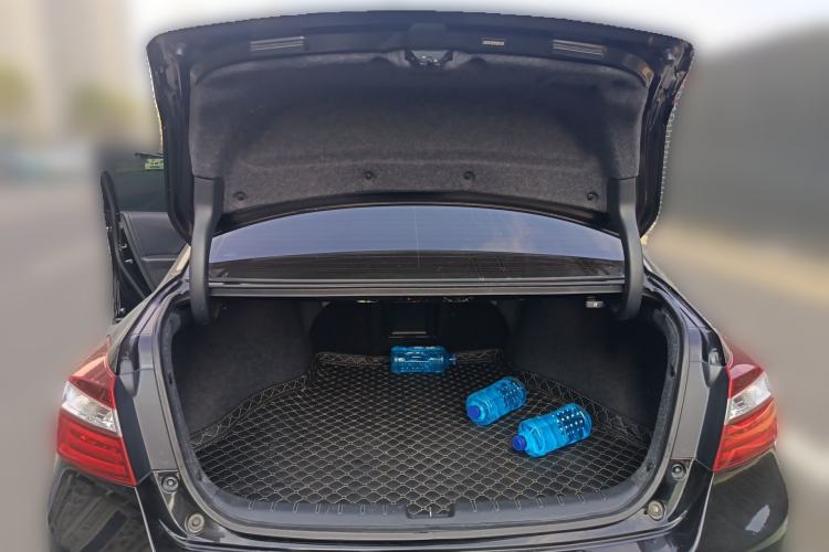 Used Honda Accord 2016 2.0L Comfort Edition Trunk