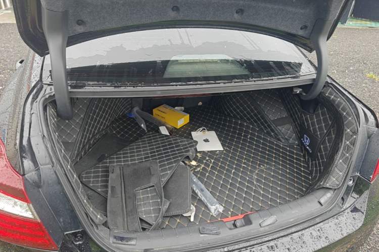 Used Honda Accord 2016 2.0L Comfort Edition Trunk