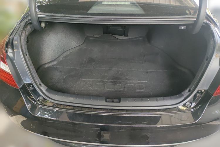 Used Honda Accord 2016 2.0L Comfort Edition Trunk