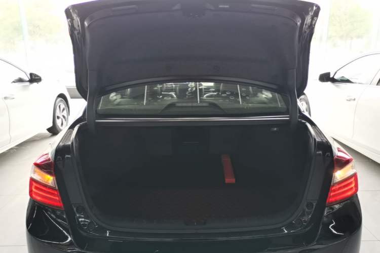 Used Honda Accord 2016 2.0L Comfort Edition Trunk