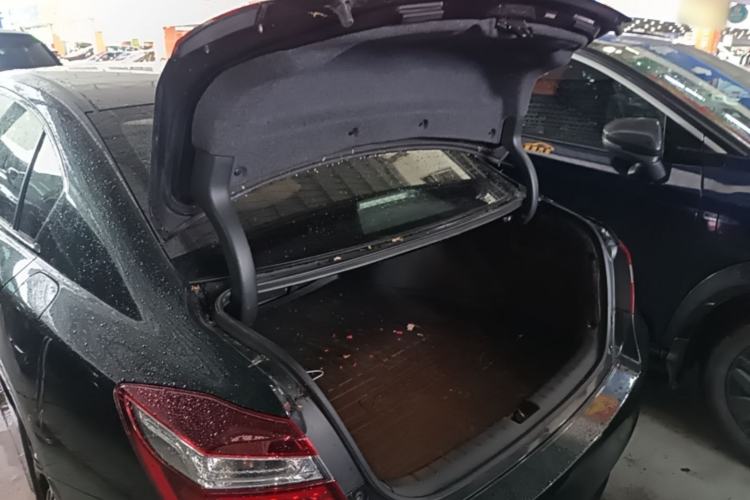 Used Honda Accord 2016 2.0L Comfort Edition Trunk