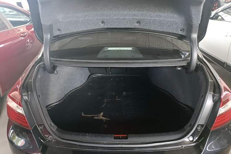 Used Honda Accord 2016 2.0L Comfort Edition Trunk