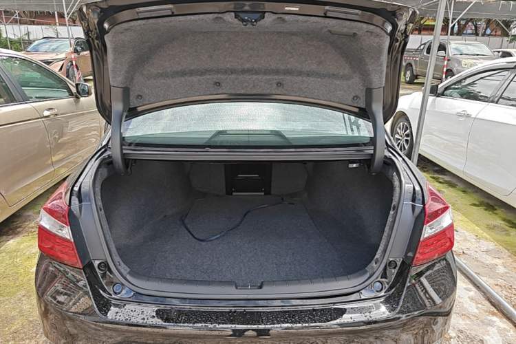Used Honda Accord 2016 2.0L Luxury Edition Trunk