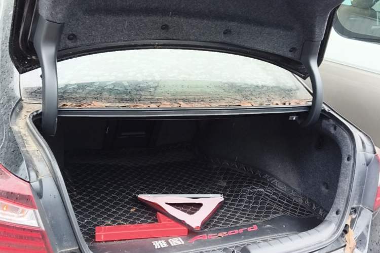 Used Honda Accord 2016 2.0L Comfort Edition Trunk