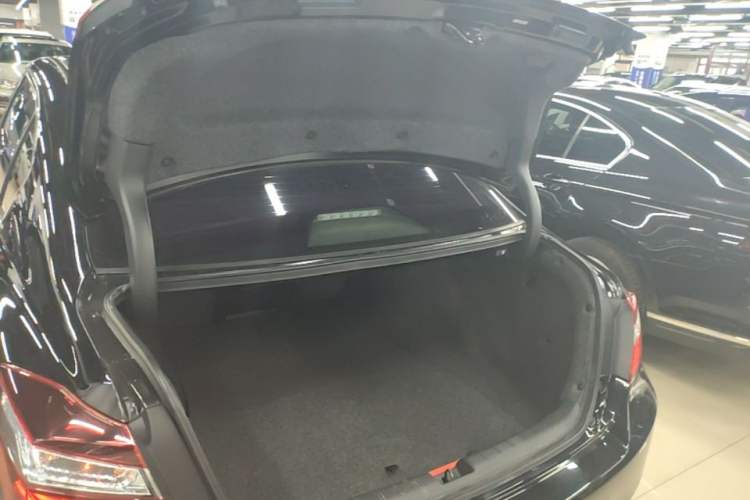 Used Honda Accord 2016 2.0L Comfort Edition Trunk