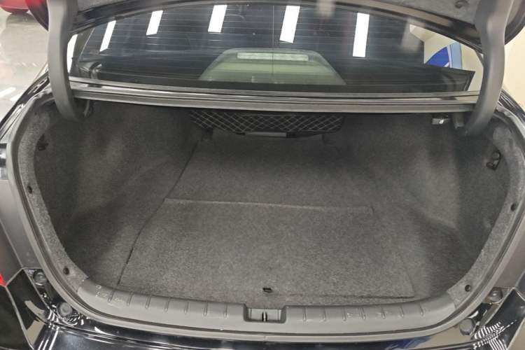Used Honda Accord 2016 2.0L Comfort Edition Trunk