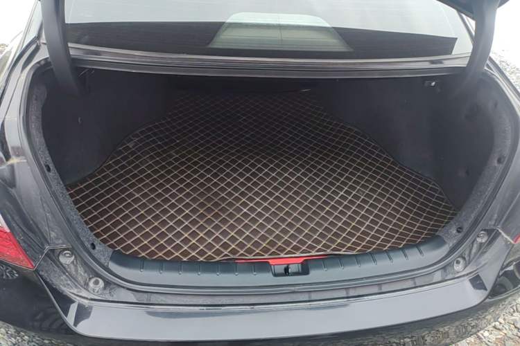 Used Honda Accord 2016 2.0L Luxury Edition Trunk