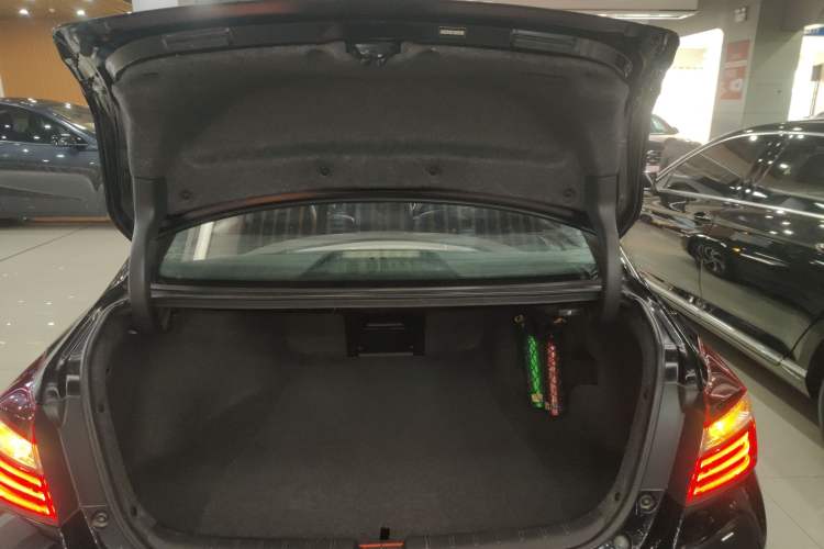 Used Honda Accord 2016 2.0L Comfort Edition Trunk