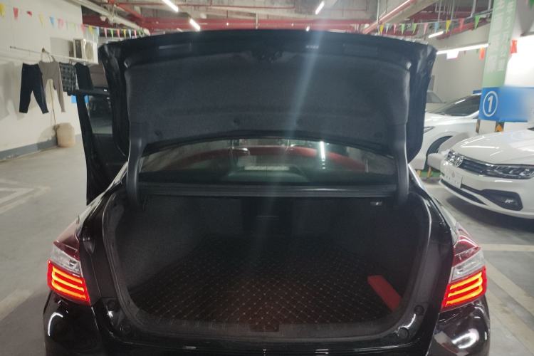 Used Honda Accord 2016 2.0L Comfort Edition Trunk
