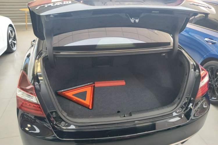 Used Honda Accord 2016 2.0L Elite Edition Trunk