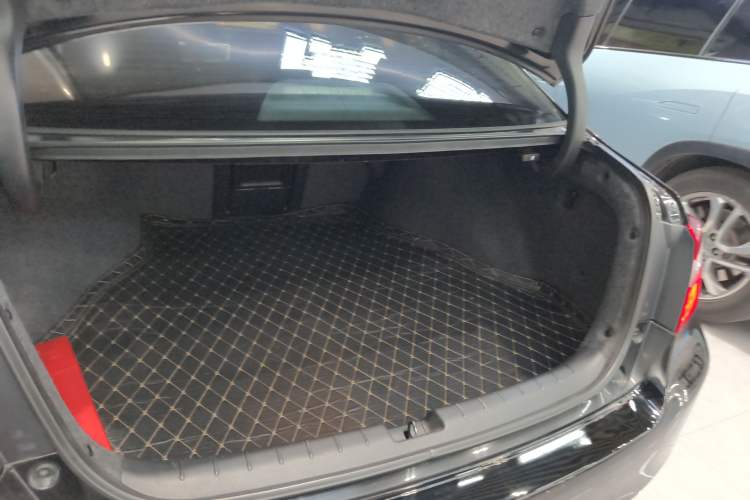 Used Honda Accord 2016 2.0L Elite Edition Trunk