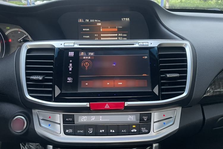Used Honda Accord 2016 2.4L EX New Year Limited Edition Special Package Audio And AC Panel