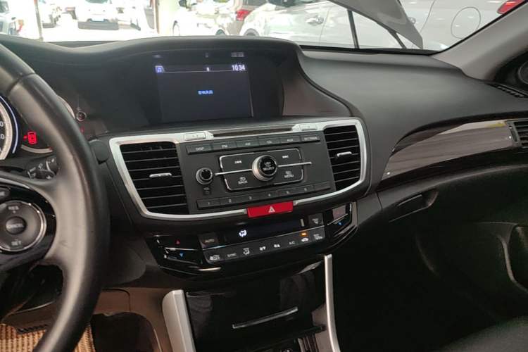 Used Honda Accord 2016 2.4L Comfort Edition Audio And AC Panel