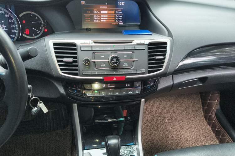 Used Honda Accord 2016 2.0L Elite Edition Audio And AC Panel
