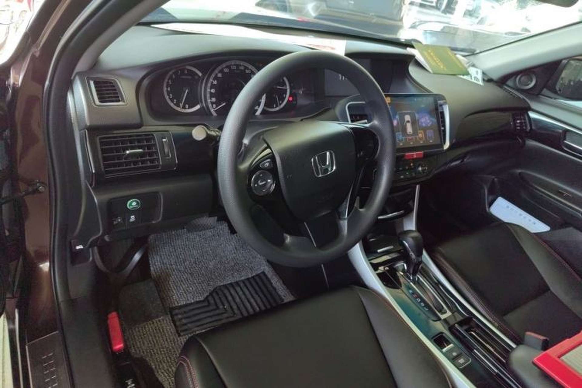 Used Honda Accord 2016 2.0L Comfort Edition Center Console