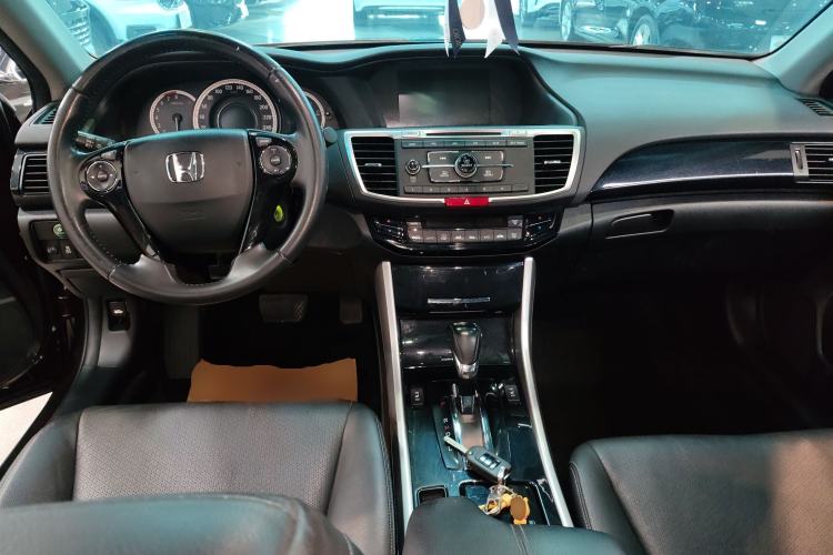 Used Honda Accord 2016 2.0L Elite Edition Center Console