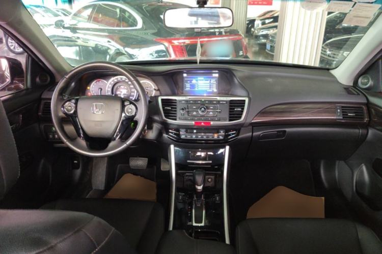 Used Honda Accord 2016 2.4L Comfort Edition Center Console