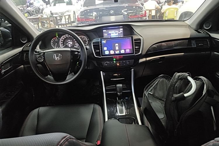 Used Honda Accord 2016 2.0L Comfort Edition Center Console