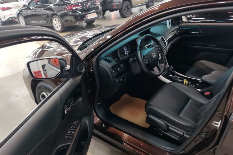 Used Honda Accord 2016 2.0L Elite Edition Driver Seat