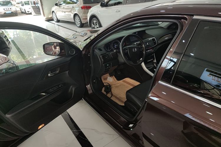 Used Honda Accord 2016 2.4L Comfort Edition Driver Seat