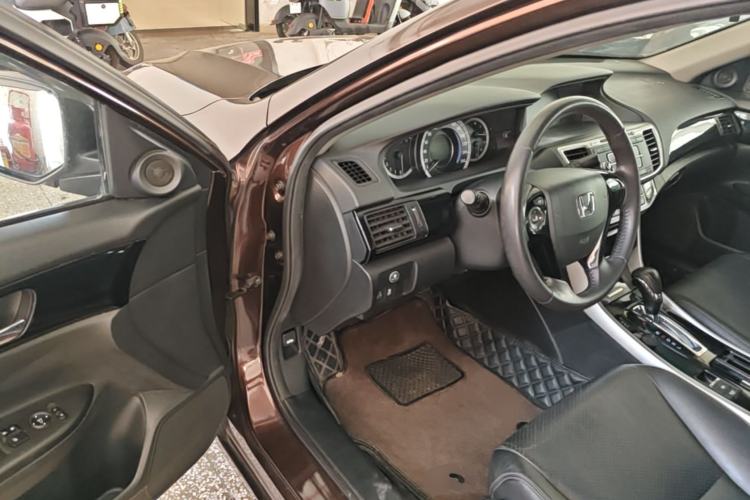 Used Honda Accord 2016 2.0L Elite Edition Driver Seat