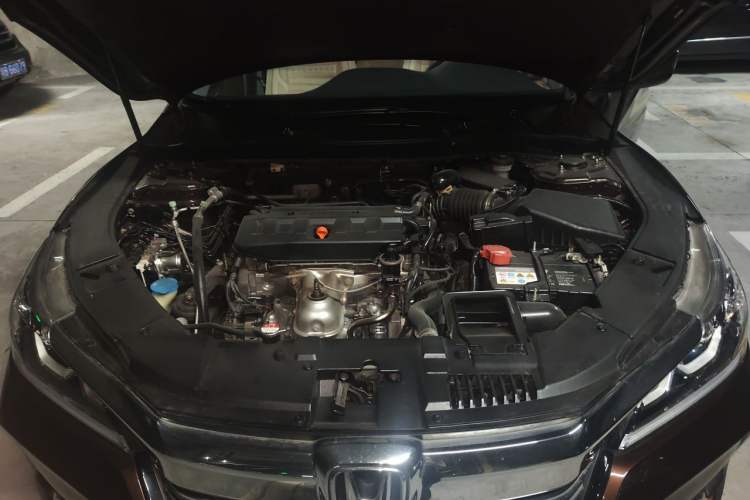 Used Honda Accord 2016 2.0L Comfort Edition Engine Bay