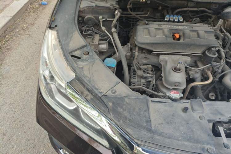 Used Honda Accord 2016 2.0L Comfort Edition Engine Bay Right