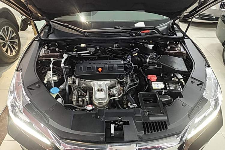 Used Honda Accord 2016 2.0L Comfort Edition Engine Bay