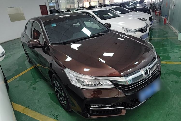 Used Honda Accord 2016 2.4L Luxury Edition Front Right 45 Deg