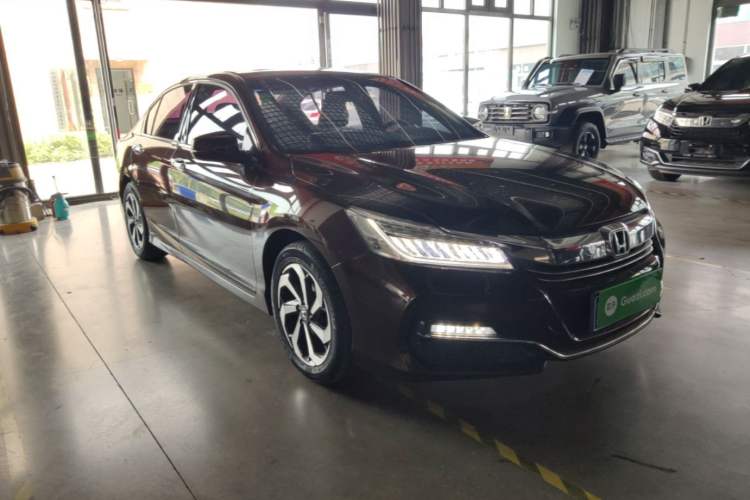Used Honda Accord 2016 2.4L Comfort Edition Front Right 45 Deg