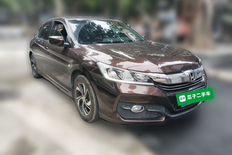 Used Honda Accord 2016 2.0L Elite Edition Front Right 45 Deg