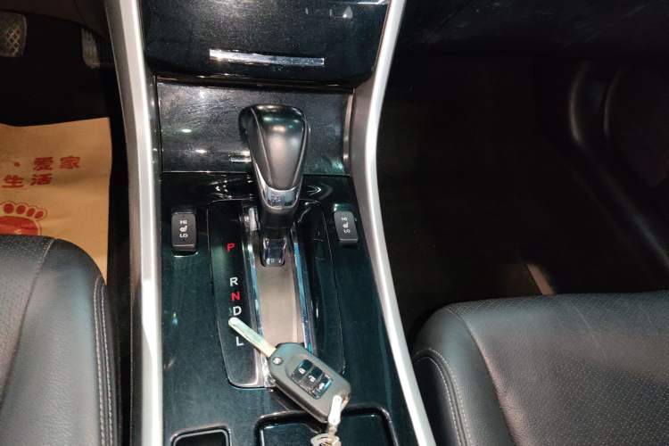 Used Honda Accord 2016 2.0L Elite Edition Gear Lever