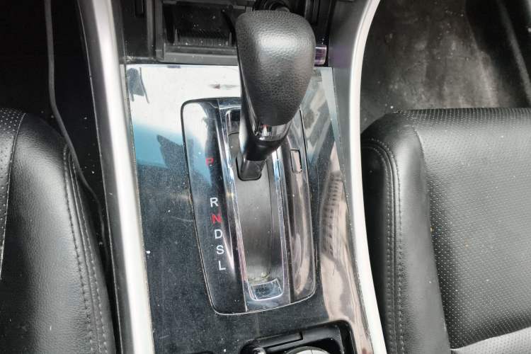 Used Honda Accord 2016 2.0L Comfort Edition Gear Lever