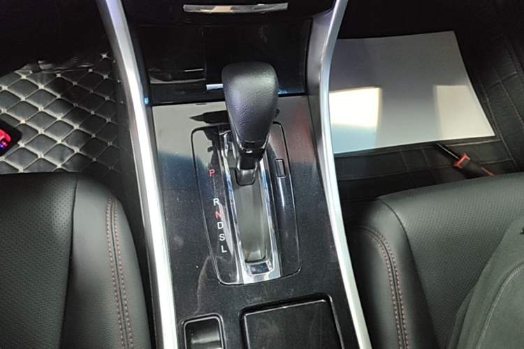 Used Honda Accord 2016 2.0L Comfort Edition Gear Lever