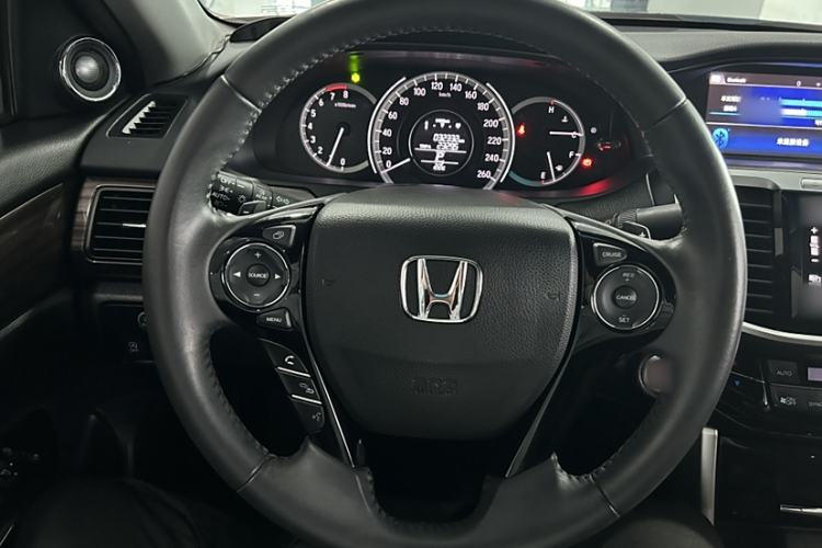 Used Honda Accord 2016 2.4L Luxury Edition Interior 2