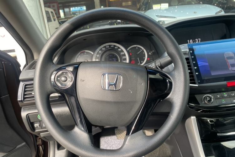 Used Honda Accord 2016 2.0L Comfort Edition Interior 2