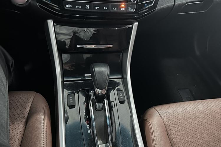Used Honda Accord 2016 2.4L Luxury Edition Interior 3