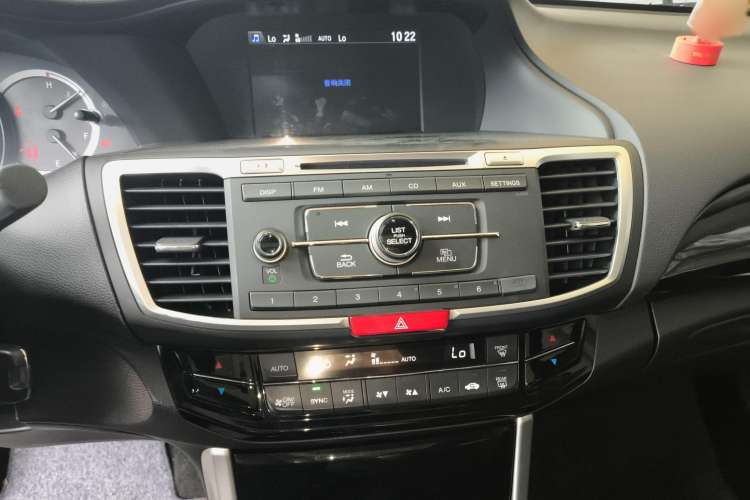 Used Honda Accord 2016 2.0L Elite Edition Interior 3