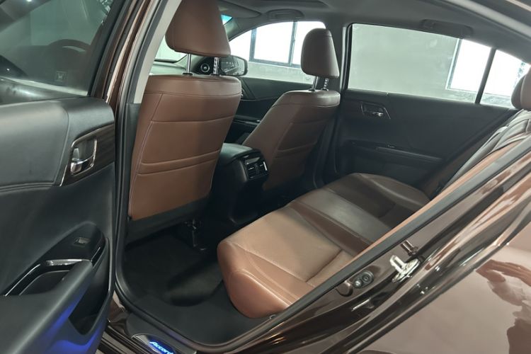 Used Honda Accord 2016 2.4L Luxury Edition Interior 5