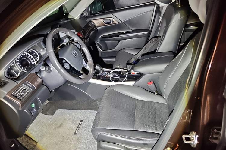Used Honda Accord 2016 2.4L Comfort Edition Left Front Seat