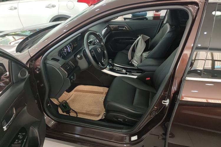 Used Honda Accord 2016 2.4L Comfort Edition Left Front Seat